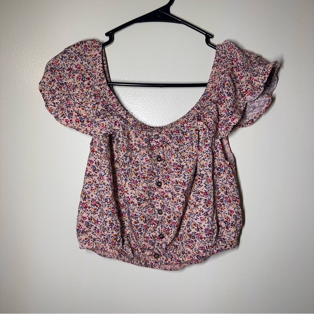 Xhilaration Pink Floral Ruffle Sleeve‎ Blouse